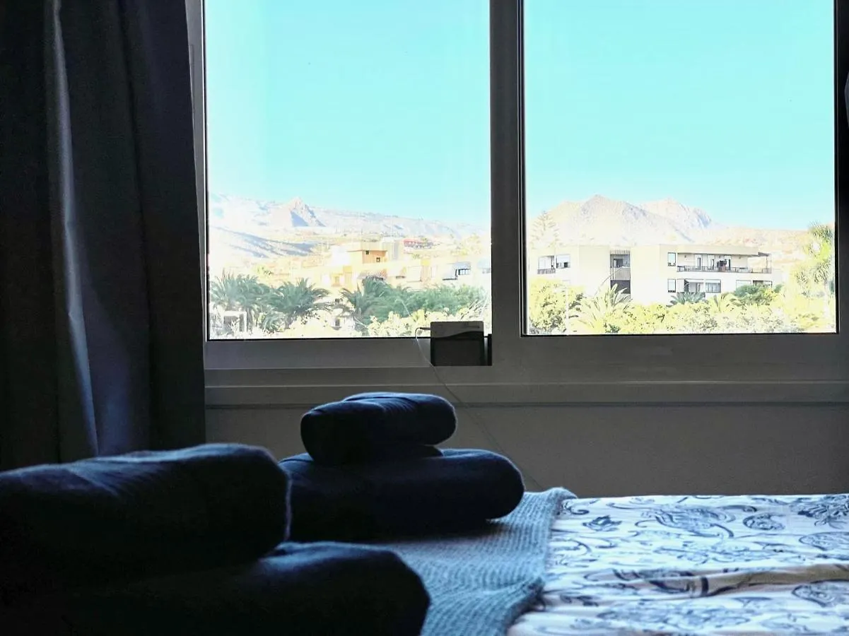 Beachfront Apartment With Ocean Views Los Cristianos  0*, Los Cristianos (Tenerife)
