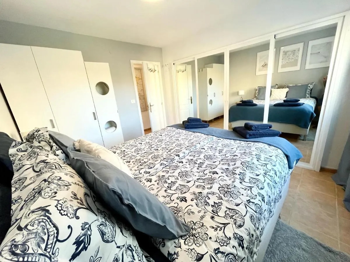 Beachfront Apartment With Ocean Views Los Cristianos  0*, Los Cristianos (Tenerife) Spain