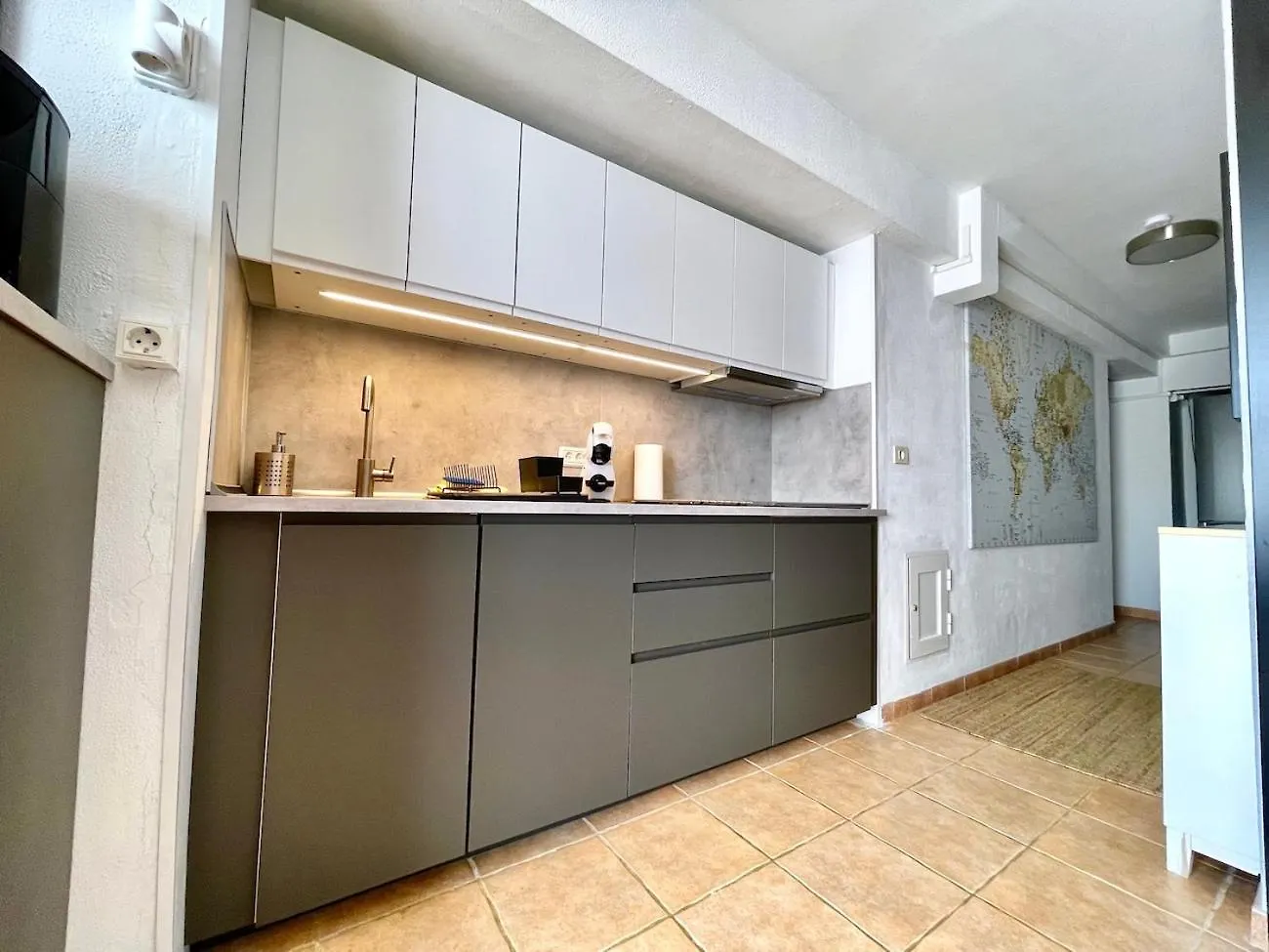 Beachfront Apartment With Ocean Views Los Cristianos